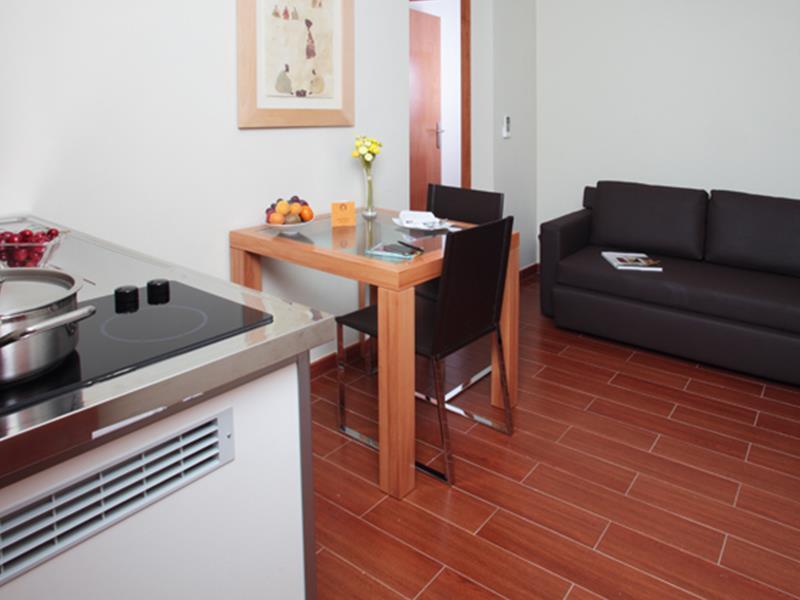 Apartamentos Turisticos Madanis L'Hospitalet de Llobregat Quarto foto